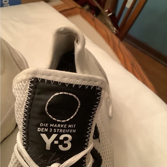 Y3 by Yohji Yamamoto Mens 11 White Mesh Sneakers main image 5